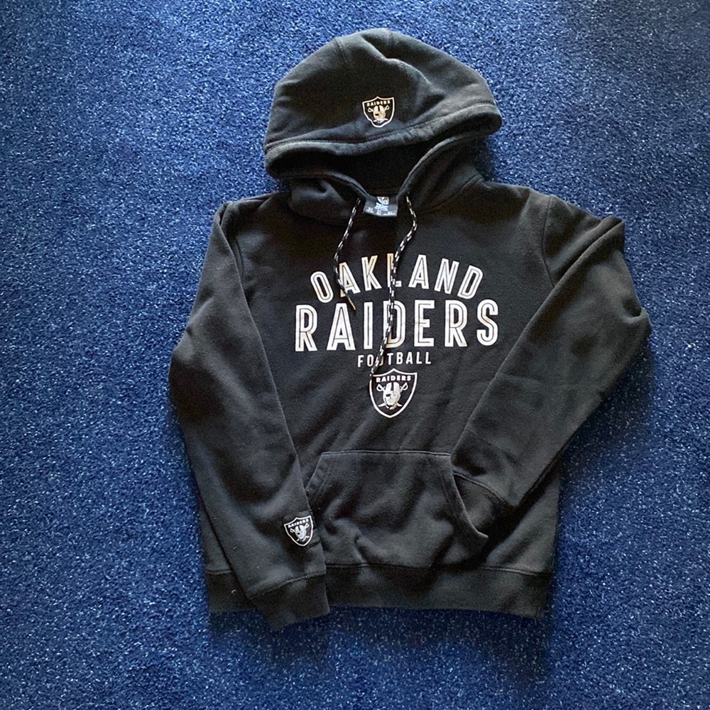 Raiders sweatshirt hoodie good condition no holes or stains